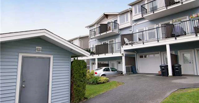 3712 Pender Street, Burnaby, BC V5C 2L3