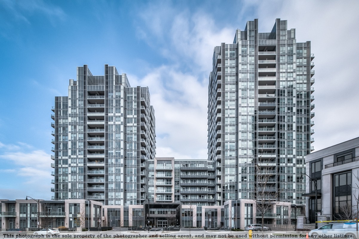 120 Harrison Garden Boulevard, Toronto, ON M2N 0H1