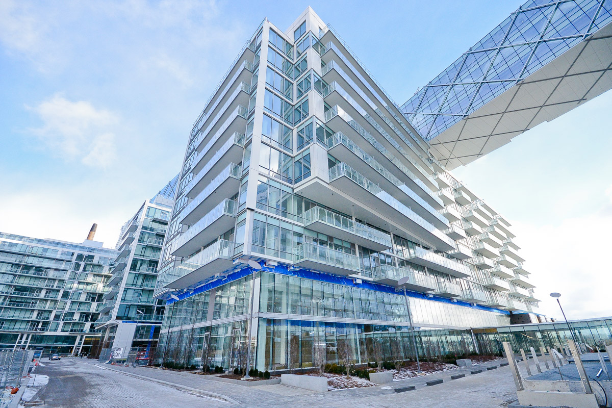 29 Queens Quay East, Toronto, ON M5E 0A4