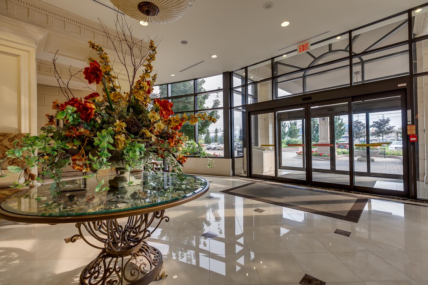 9225 Jane Street, Vaughan, ON L6A 0J7 - 4