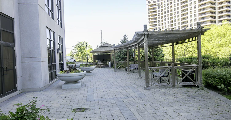 9225 Jane Street, Vaughan, ON L6A 0J7 - 8