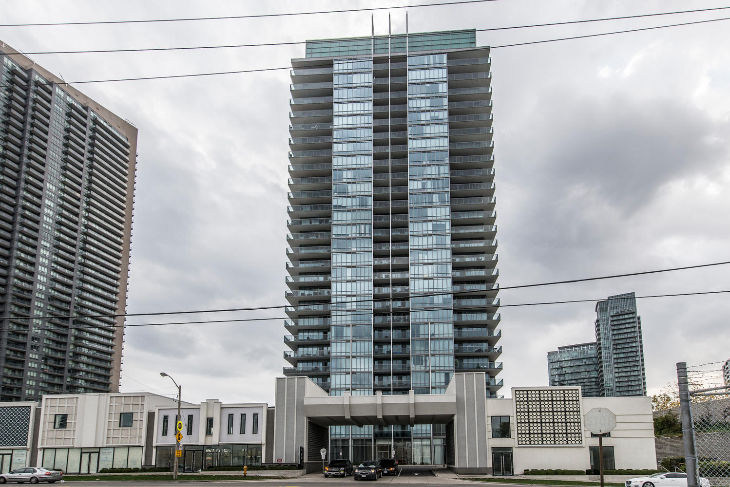 90 Park Lawn Road, Toronto, ON M8Y 0B6