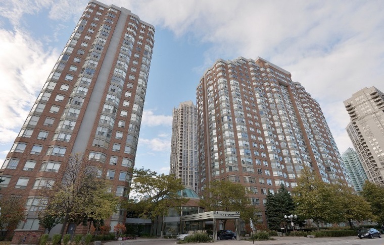 335 Webb Drive, Mississauga, ON L5B 4A1