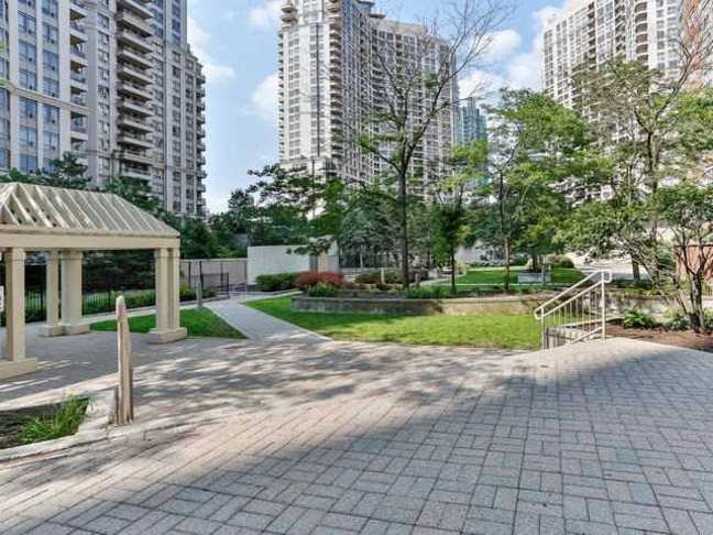 335 Webb Drive, Mississauga, ON L5B 4A1 - 7
