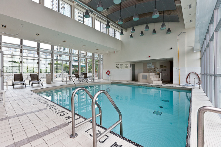 220 Burnhamthorpe Road West, Mississauga, ON L5B 4N4 - 9