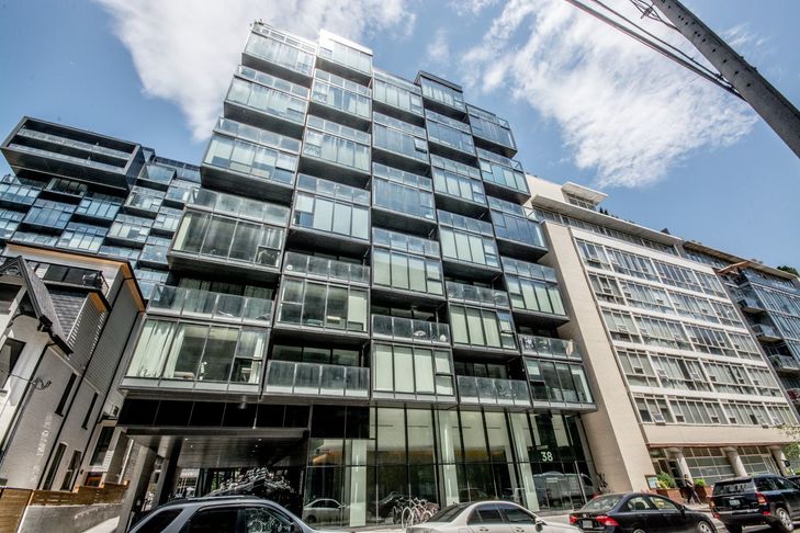 38 Stewart Street, Toronto, ON M5V 0H1 - 2