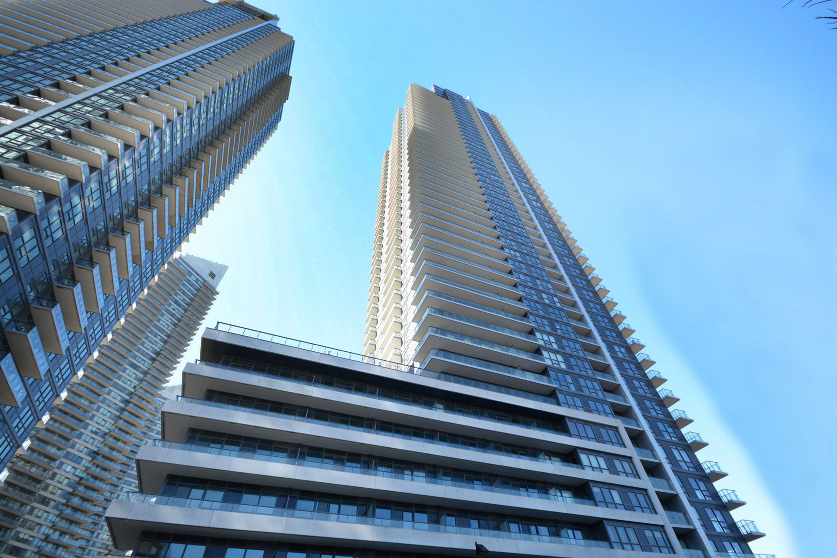 2220 Lakeshore Boulevard W, Toronto, ON M8V 0C1