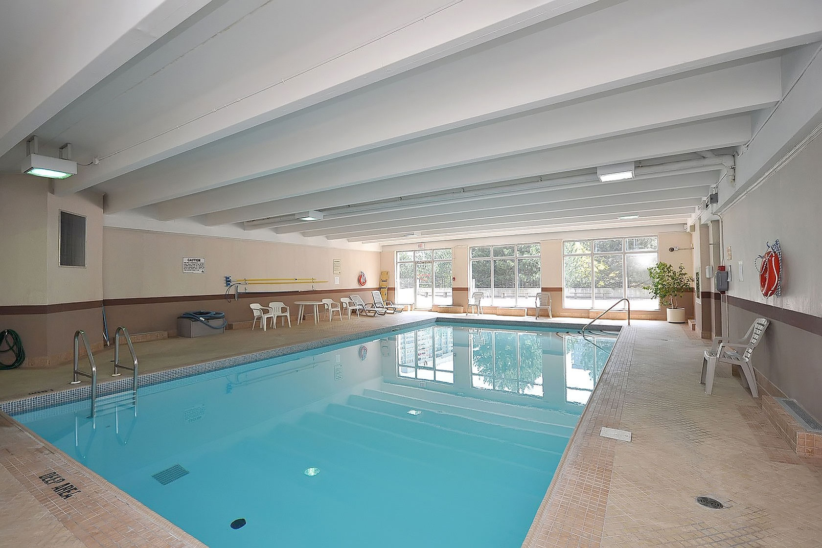 3590 Kaneff Crescent, Mississauga, ON L5A 3X3 - 3