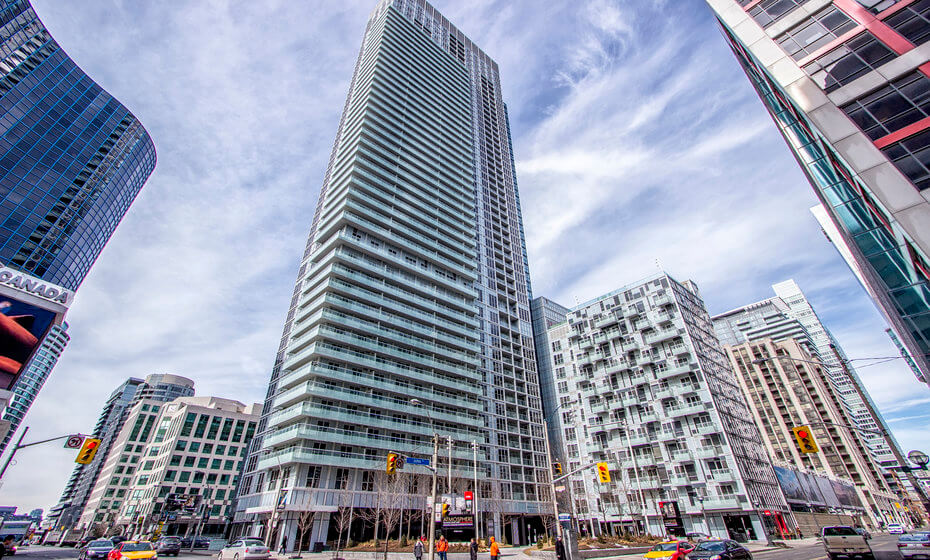 300 Front Street West, Toronto, ON M5V 0E9