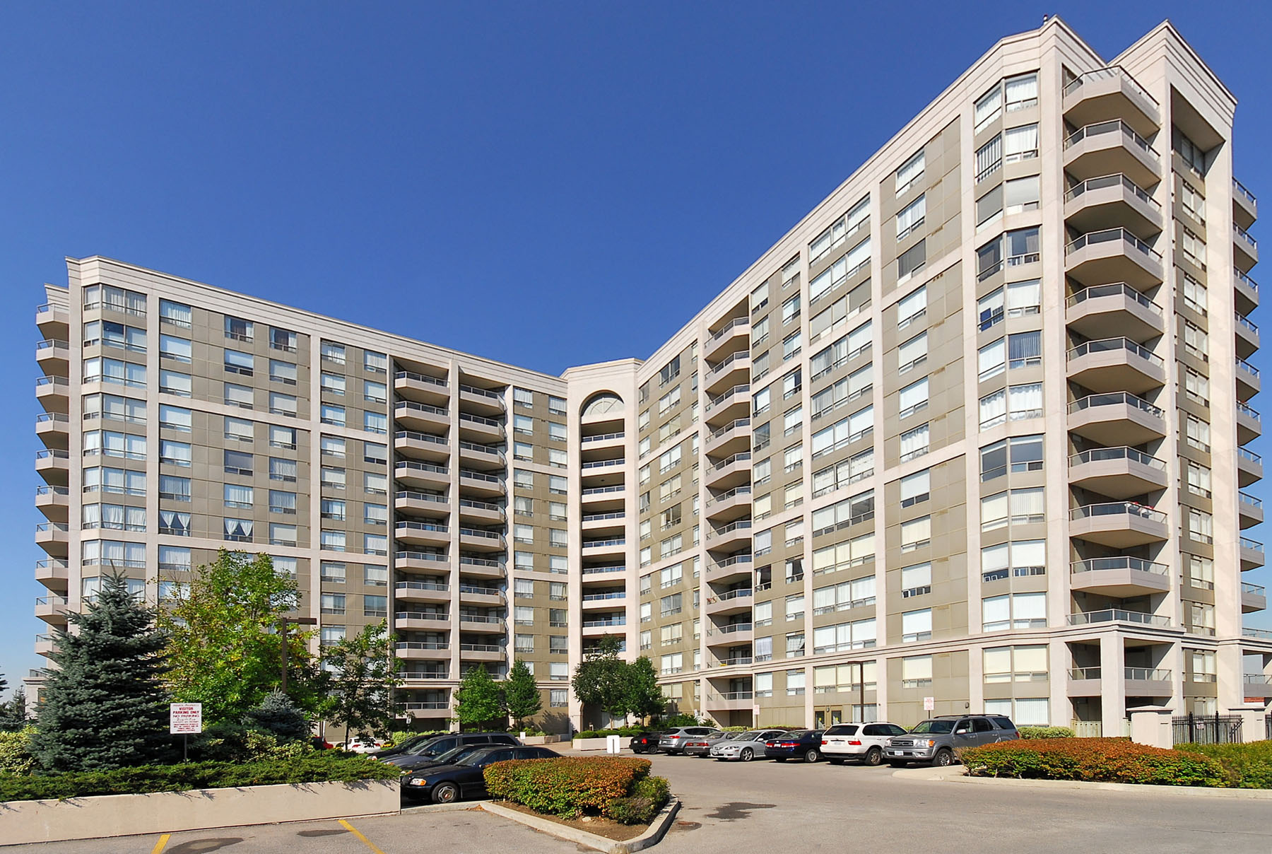 9015 Leslie Street, Richmond Hill, ON L4B 4J8