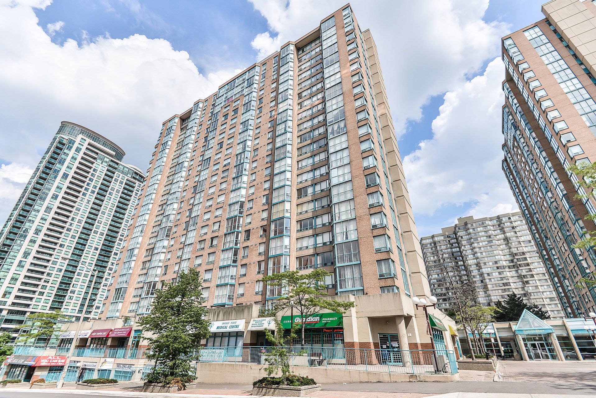 285 Enfield Place, Mississauga, ON L5B 3Y6 - 2