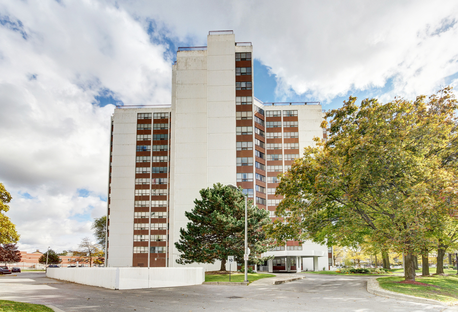 2323 Confederation Parkway, Mississauga, ON L5B 1R6 - 4