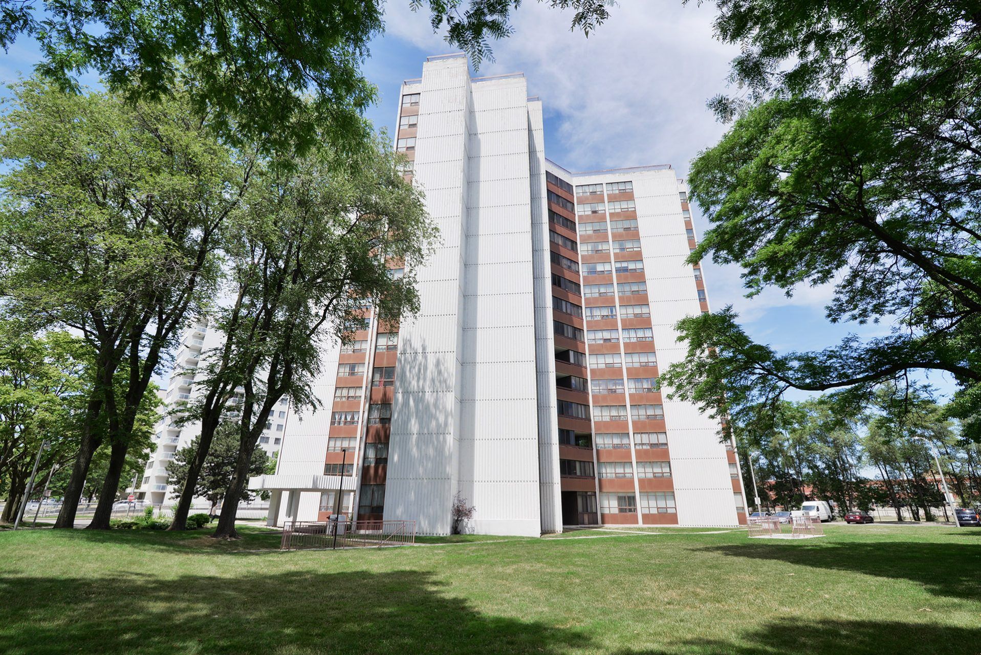 2323 Confederation Parkway, Mississauga, ON L5B 1R6 - 3