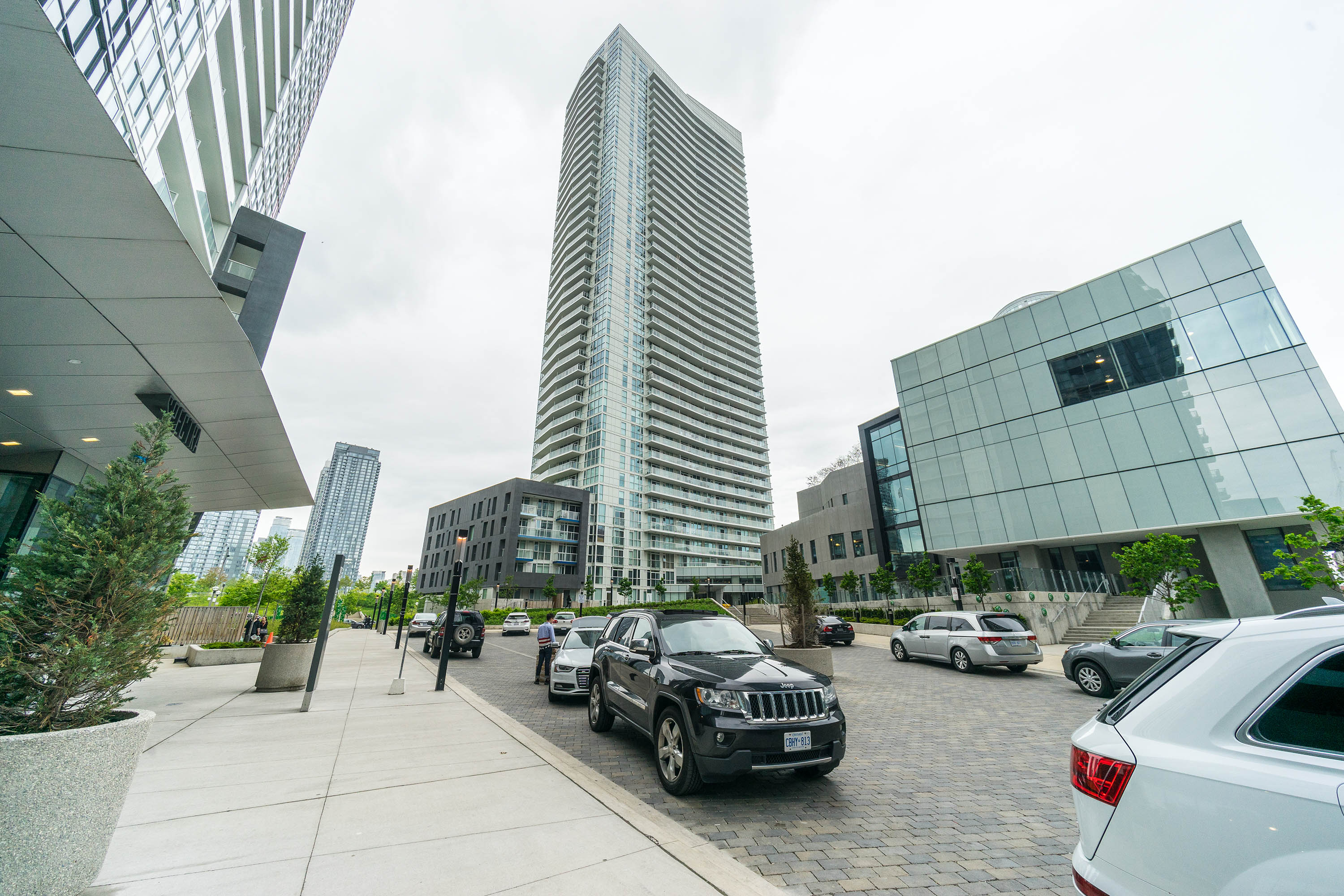 75 Queens Wharf Road, Toronto, ON M5V 0J8
