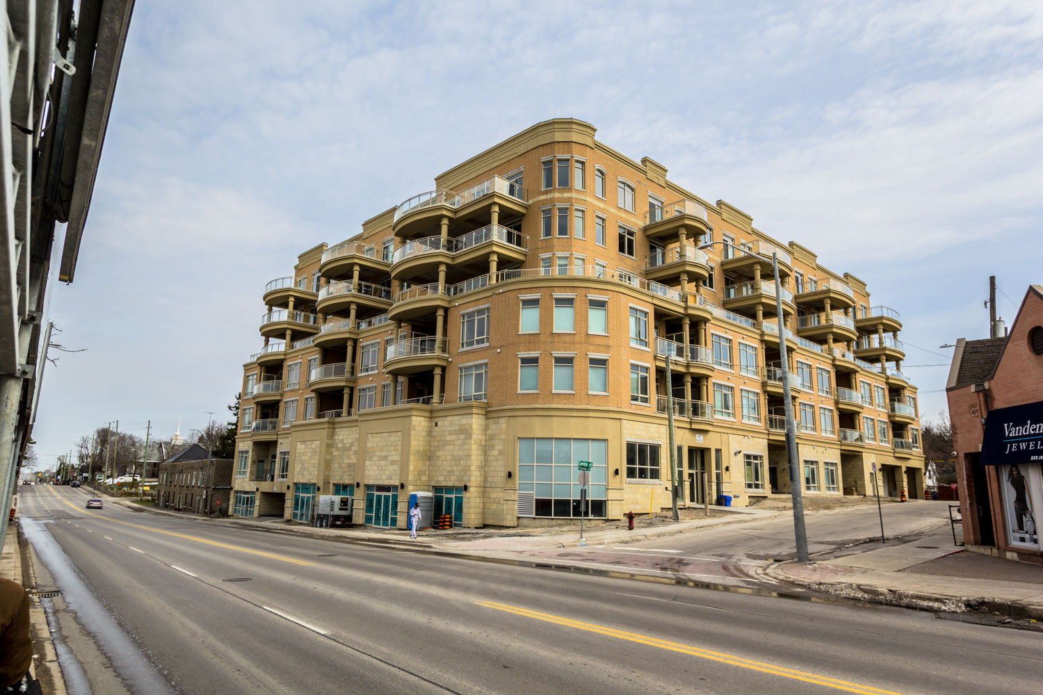 15277 Yonge Street, Aurora, ON L4G 1Y3 - 3