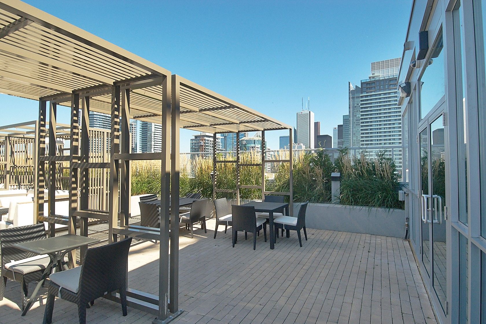 352 Front Street West, Toronto, ON M5V 0K3 - 4