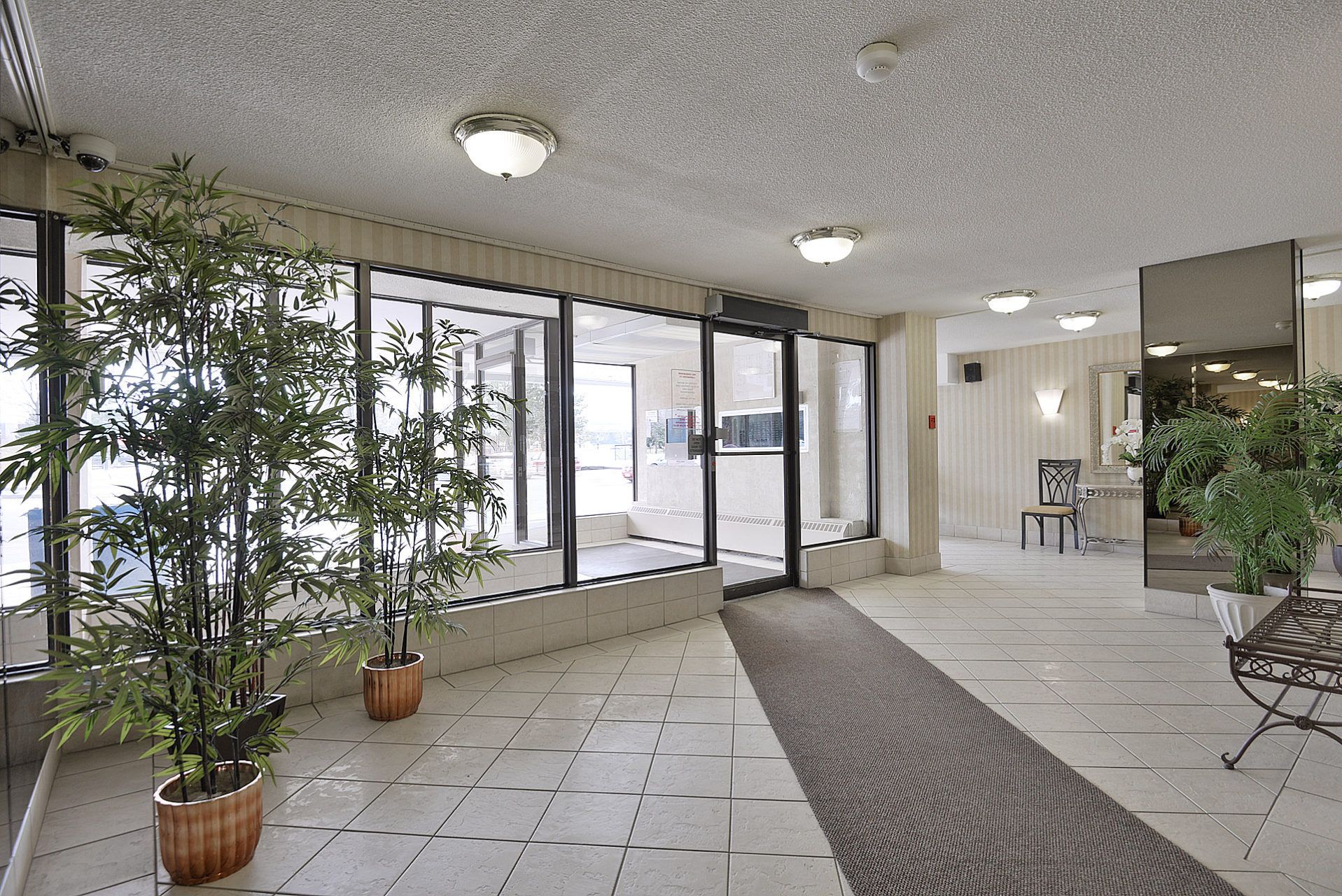 18 Knightsbridge Road, Brampton, ON L6T 3X5 - 5