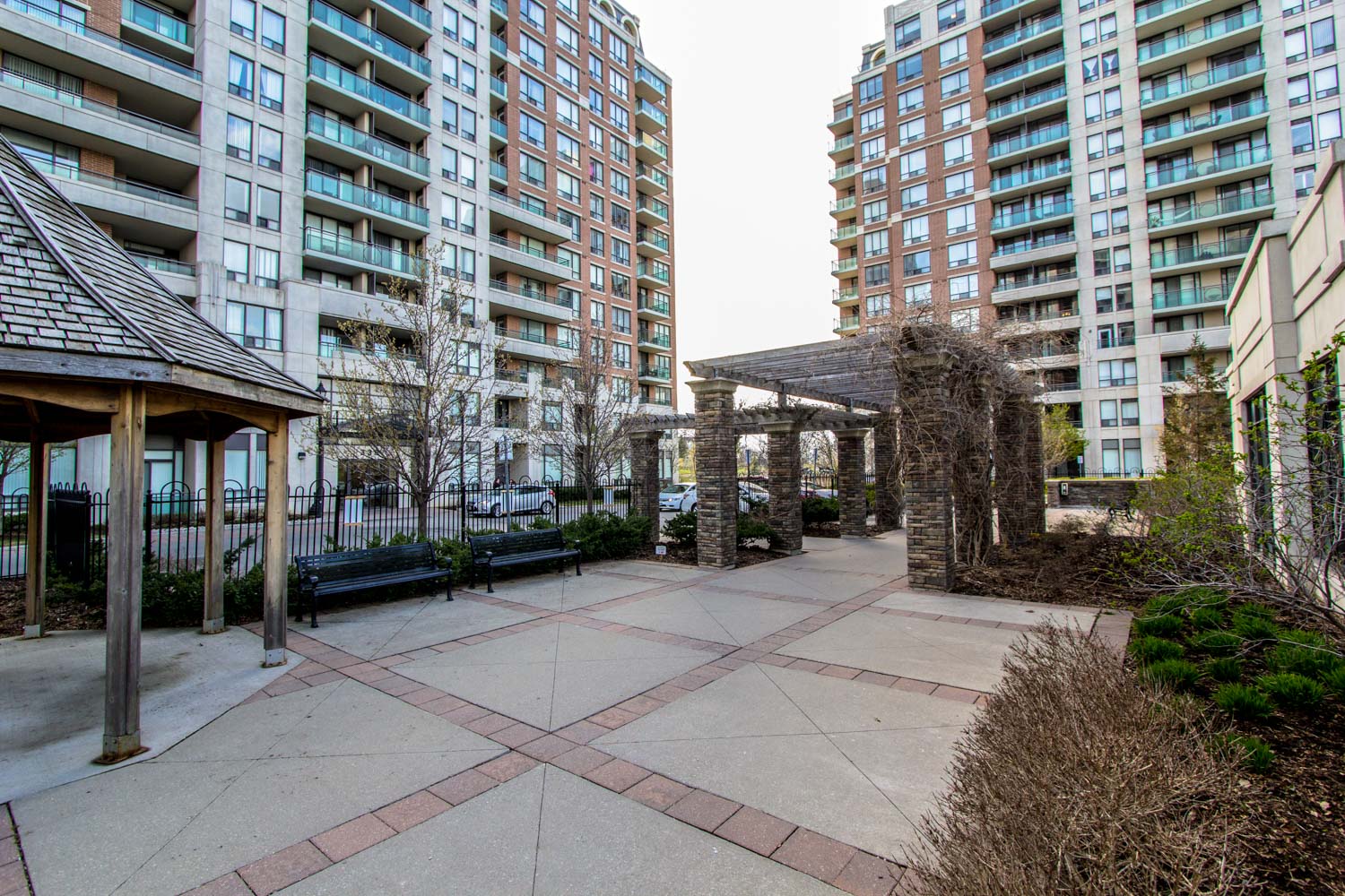 330 Red Maple Road, Richmond Hill, ON L4C 0T6 - 3