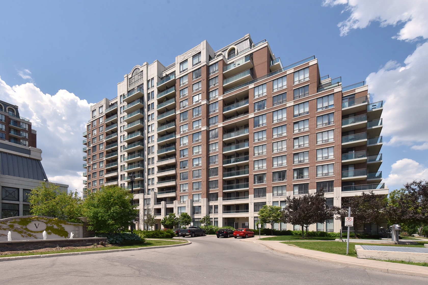 310 Red Maple Road, Richmond Hill, ON L4C 0T7 - 2