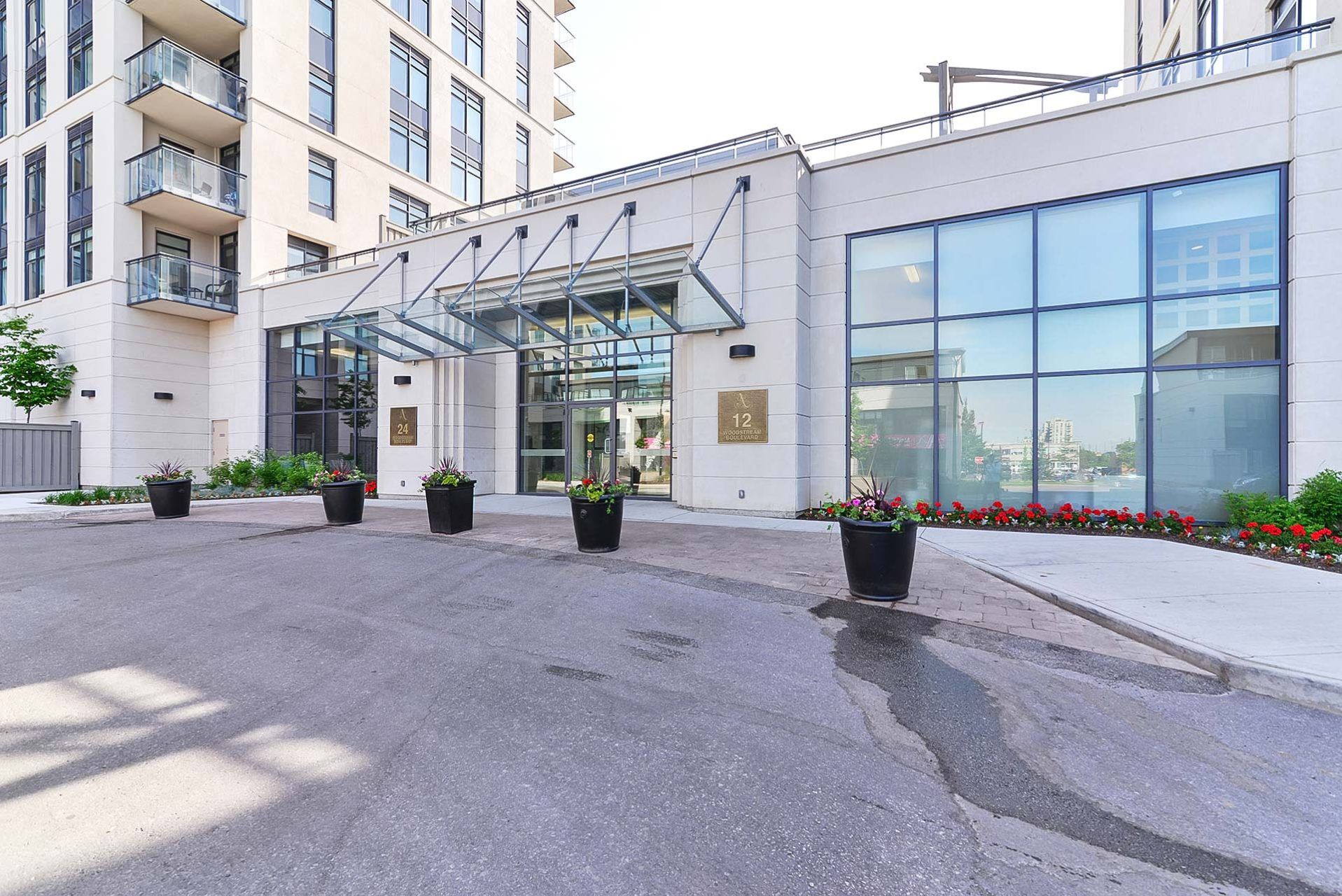 12 Woodstream Boulevard, Vaughan, ON L4L 8C3 - 3