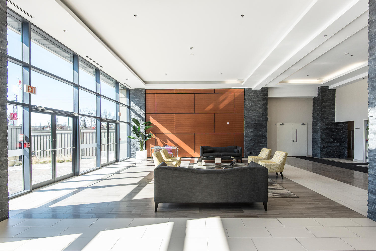 12 Woodstream Boulevard, Vaughan, ON L4L 8C3 - 9