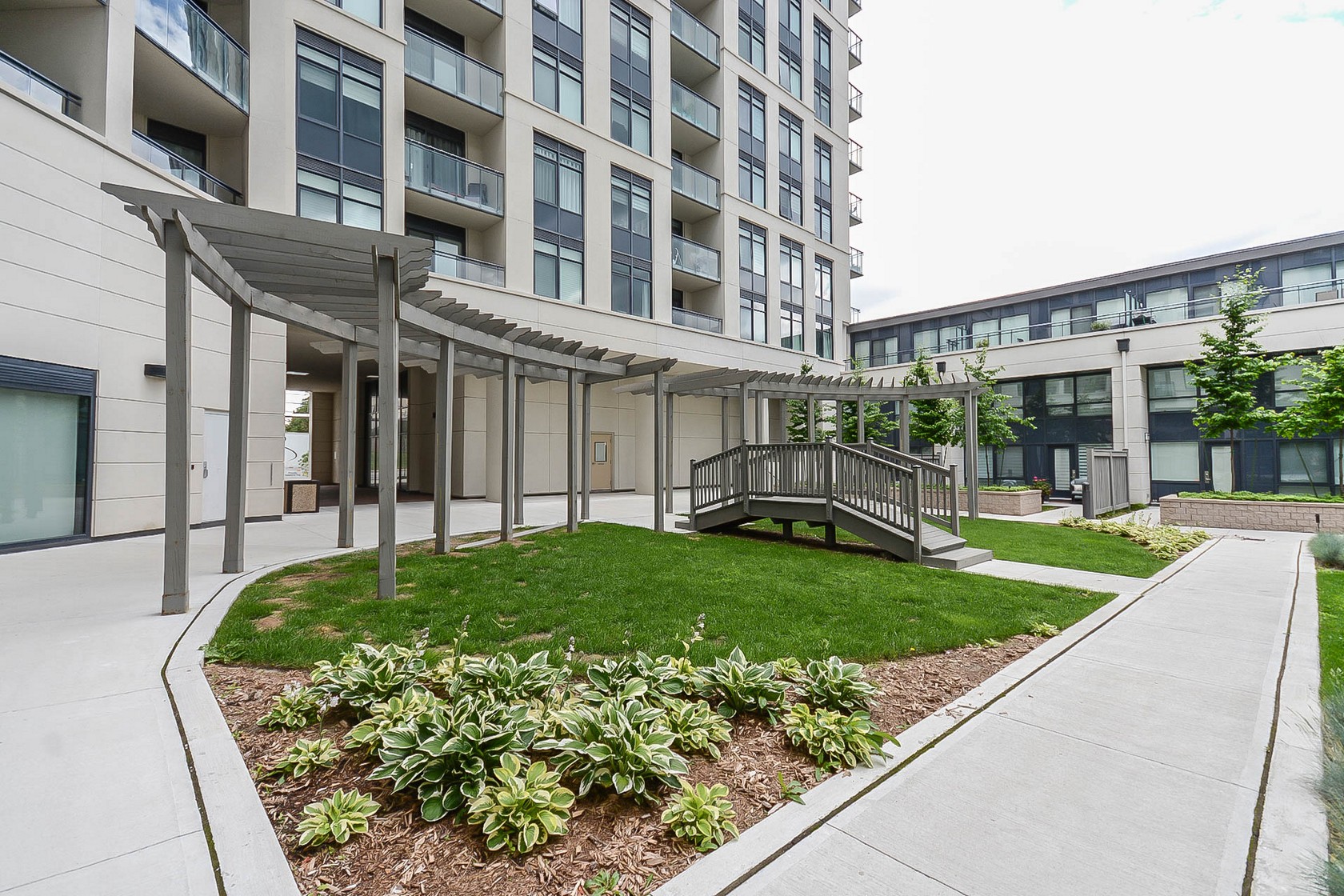 12 Woodstream Boulevard, Vaughan, ON L4L 8C3 - 6