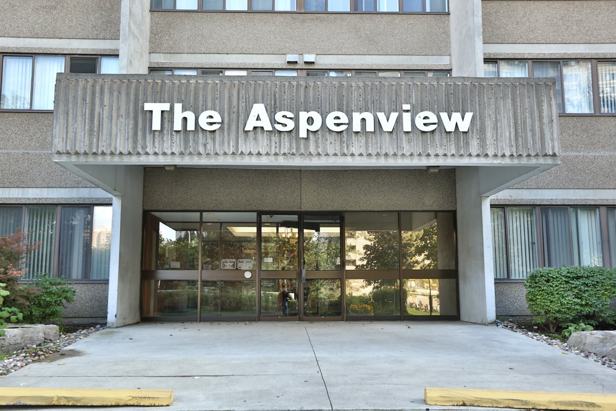 50 Elm Drive East, Mississauga, ON L5A 3X2 - 4