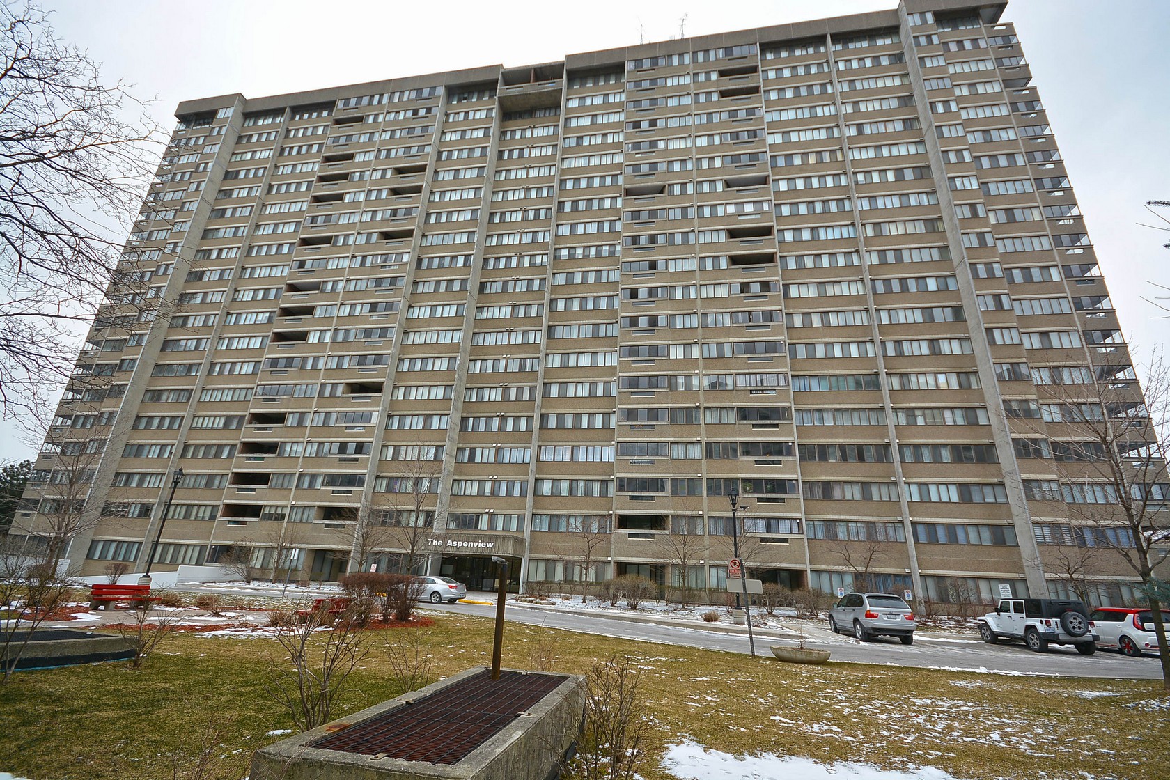 50 Elm Drive East, Mississauga, ON L5A 3X2 - 2