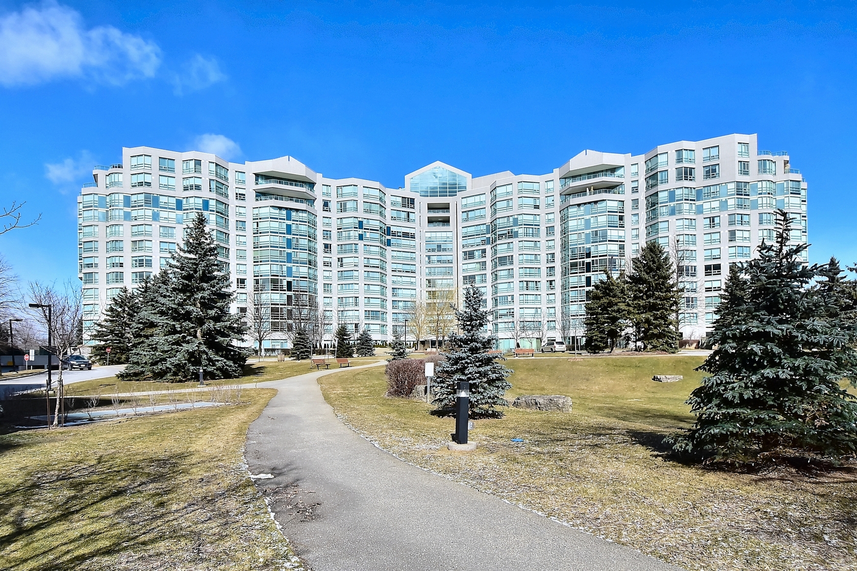 7905 Bayview Avenue, Markham, ON L3T 7N3 - 2