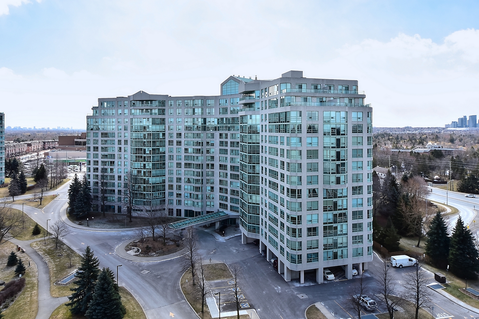 7905 Bayview Avenue, Markham, ON L3T 7N3
