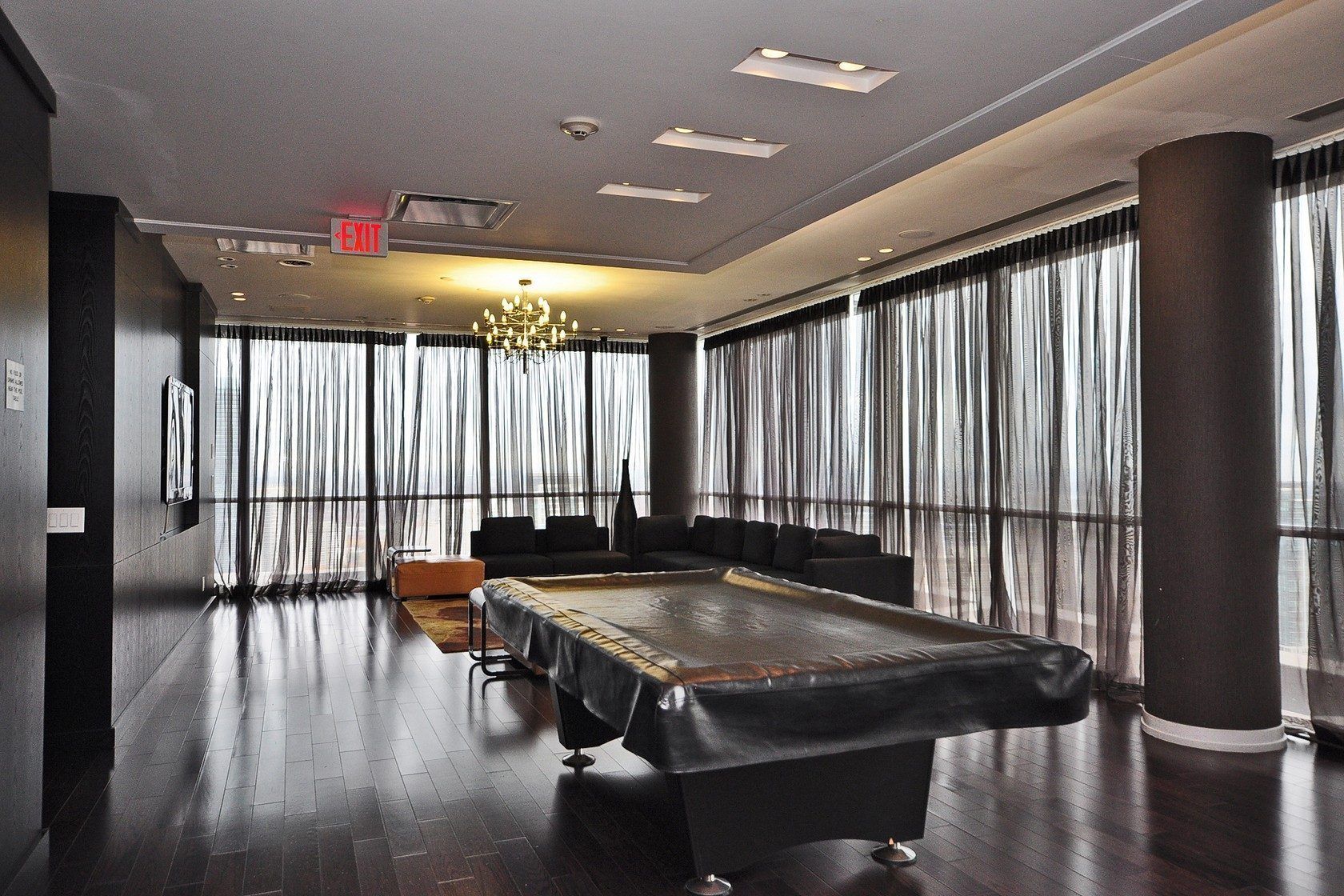 223 Webb Drive, Mississauga, ON L5B 0E8 - 6