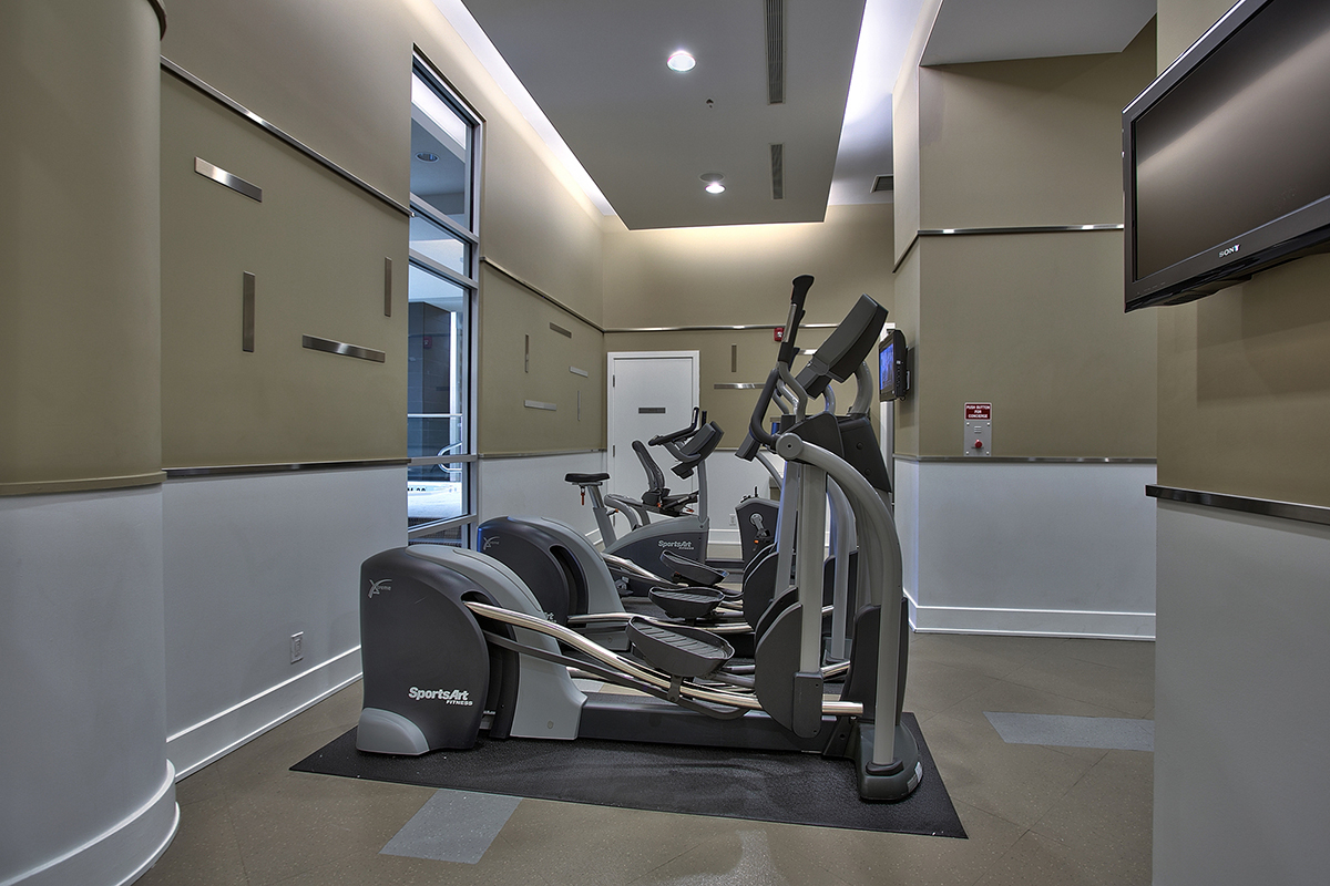 330 Burnhamthorpe Road West, Mississauga, ON L5B 0E1 - 8