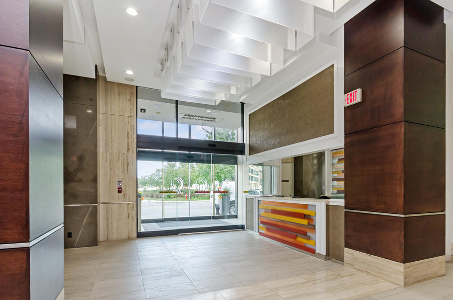 330 Burnhamthorpe Road West, Mississauga, ON L5B 0E1 - 3