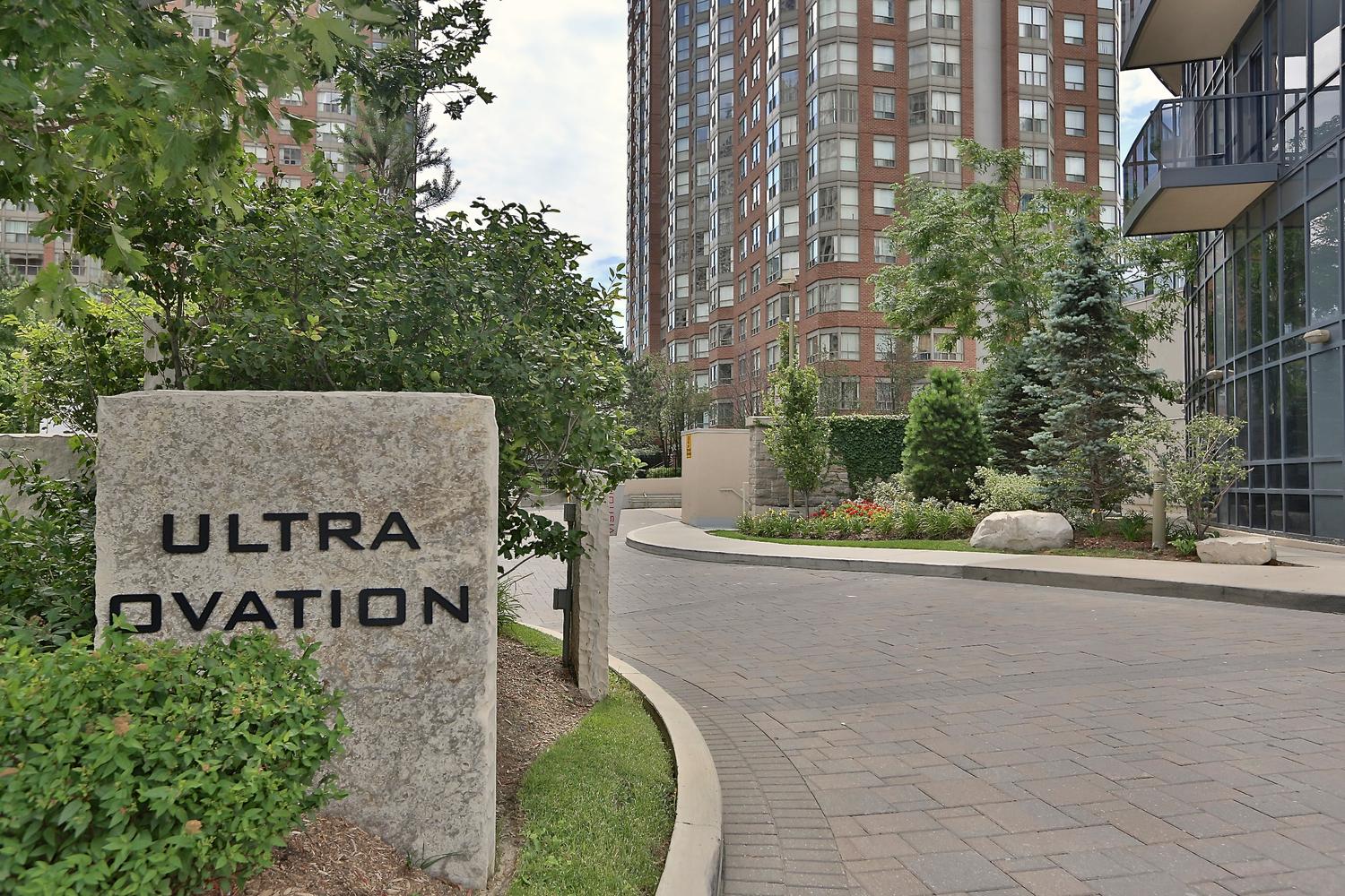 330 Burnhamthorpe Road West, Mississauga, ON L5B 0E1 - 2