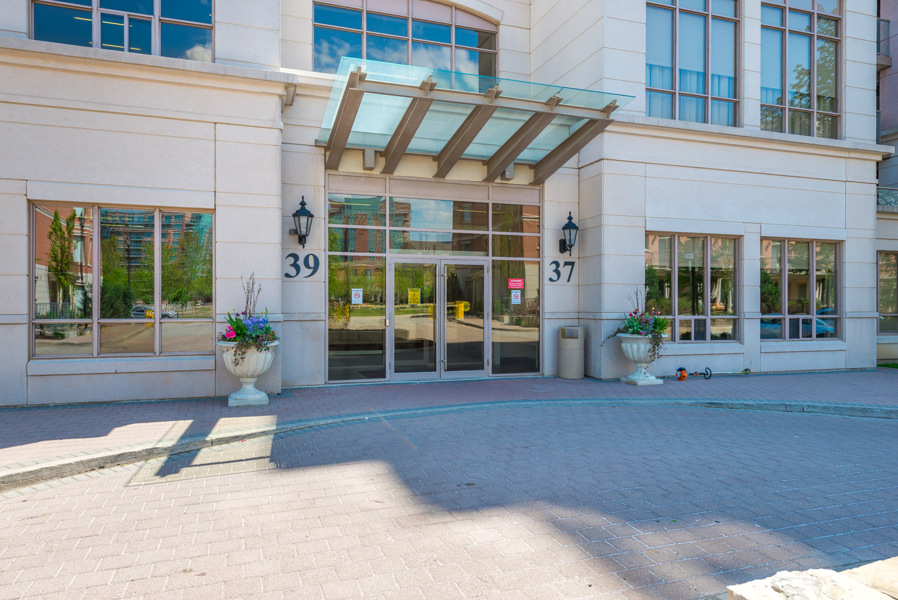 39 Galleria Parkway, Markham, ON L3T 0A6 - 3