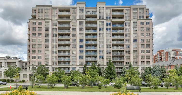 39 Galleria Parkway, Markham, ON L3T 0A6