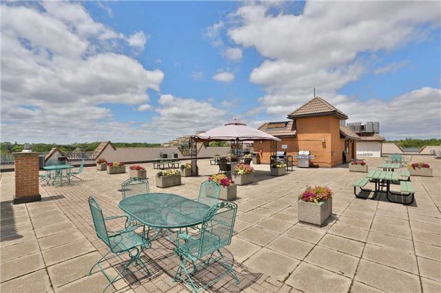 102 Bronte Road, Oakville, ON L6L 3B7 - 2