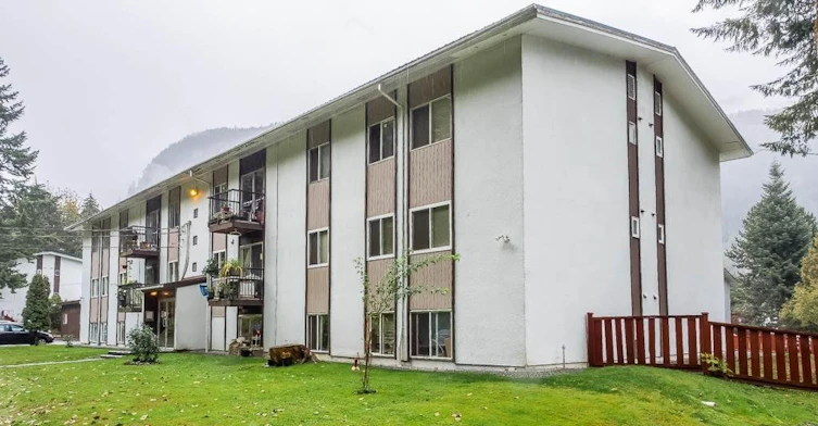 38181 Westway Avenue, Squamish, BC V8B 0L6