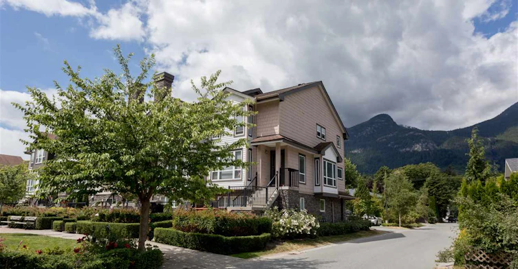 1233 Main Street, Squamish, BC V8B 0P7
