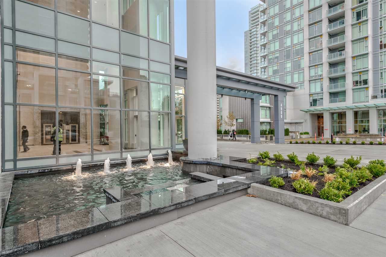 4900 Lennox Lane, Burnaby, BC V5H 0G9 - 4