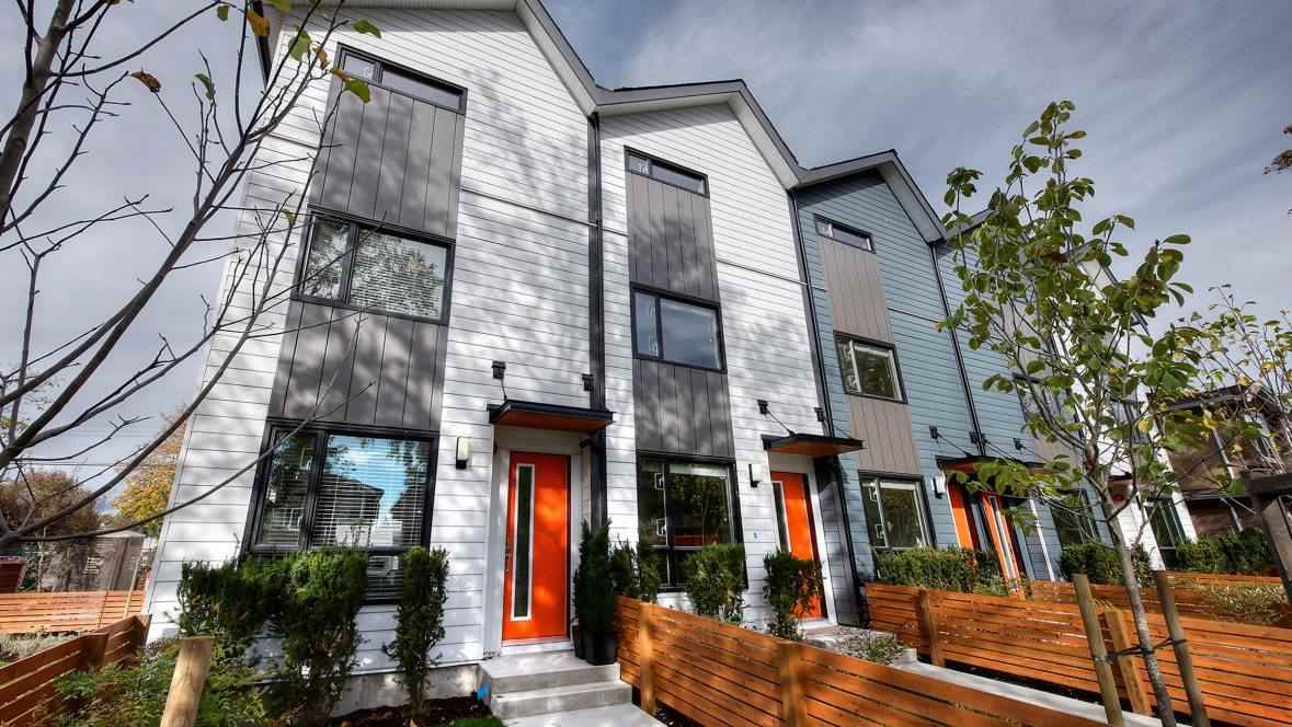 505 44th Avenue East, Vancouver, BC V5W 0C5 - 2