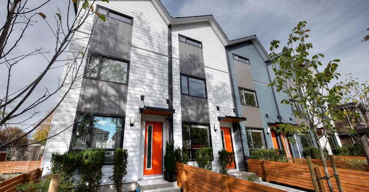 505 44th Avenue East, Vancouver, BC V5W 0C5 - 2
