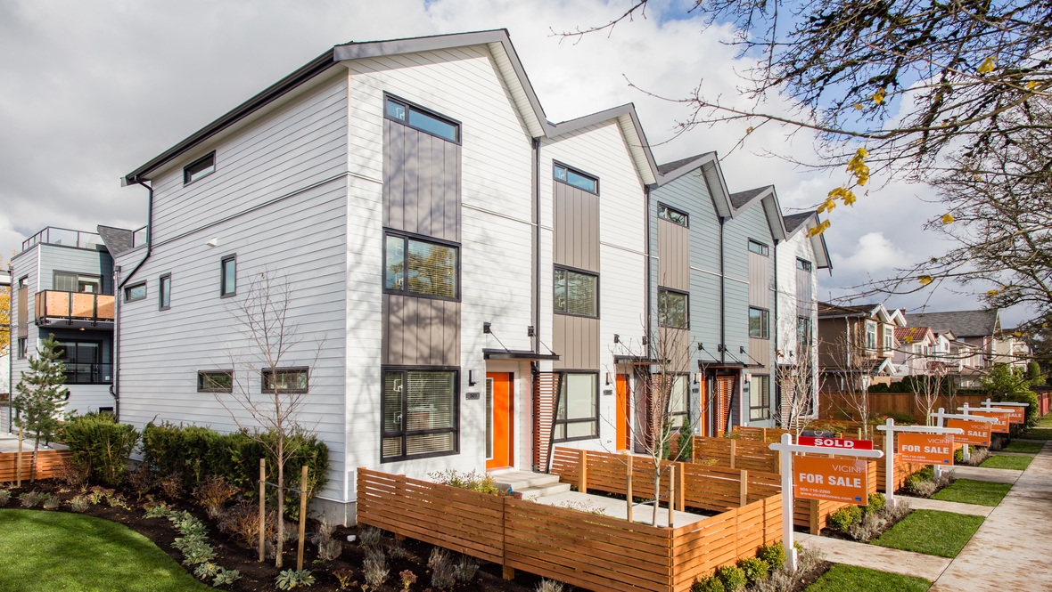 505 44th Avenue East, Vancouver, BC V5W 0C5 - 3