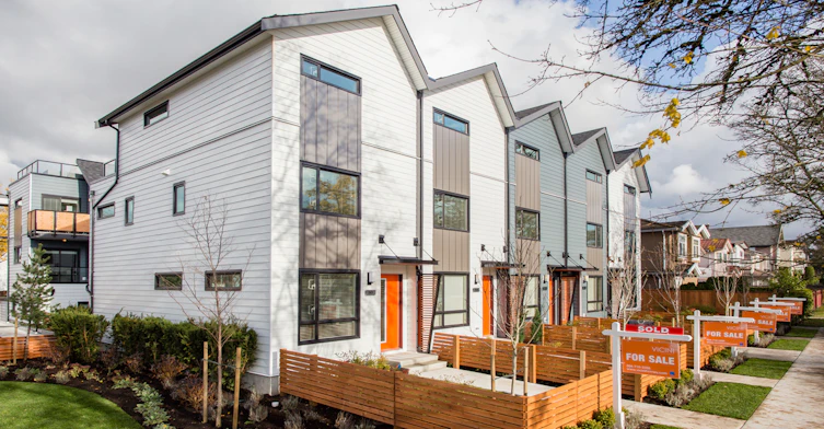 505 44th Avenue East, Vancouver, BC V5W 0C5 - 3
