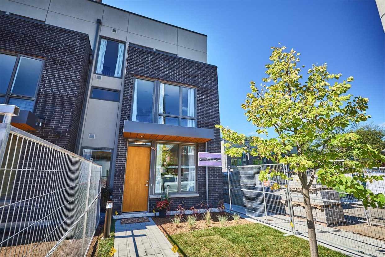 50 Curzon Street, Toronto, ON M4M 3B4