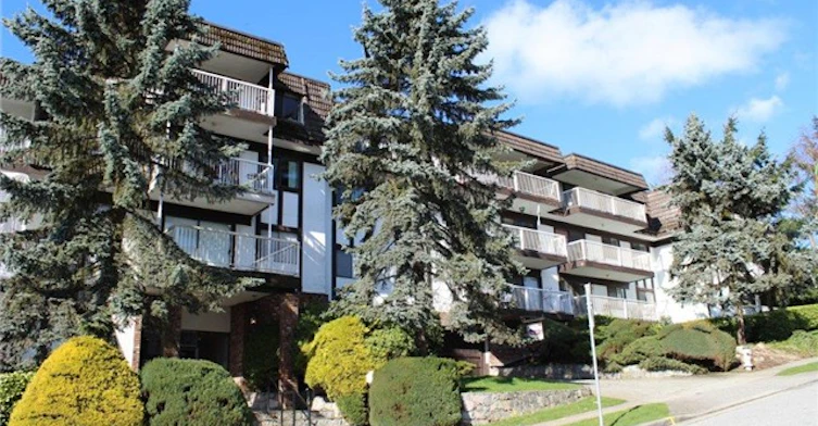 371 Ellesmere Avenue, Burnaby, BC V5B 3T1