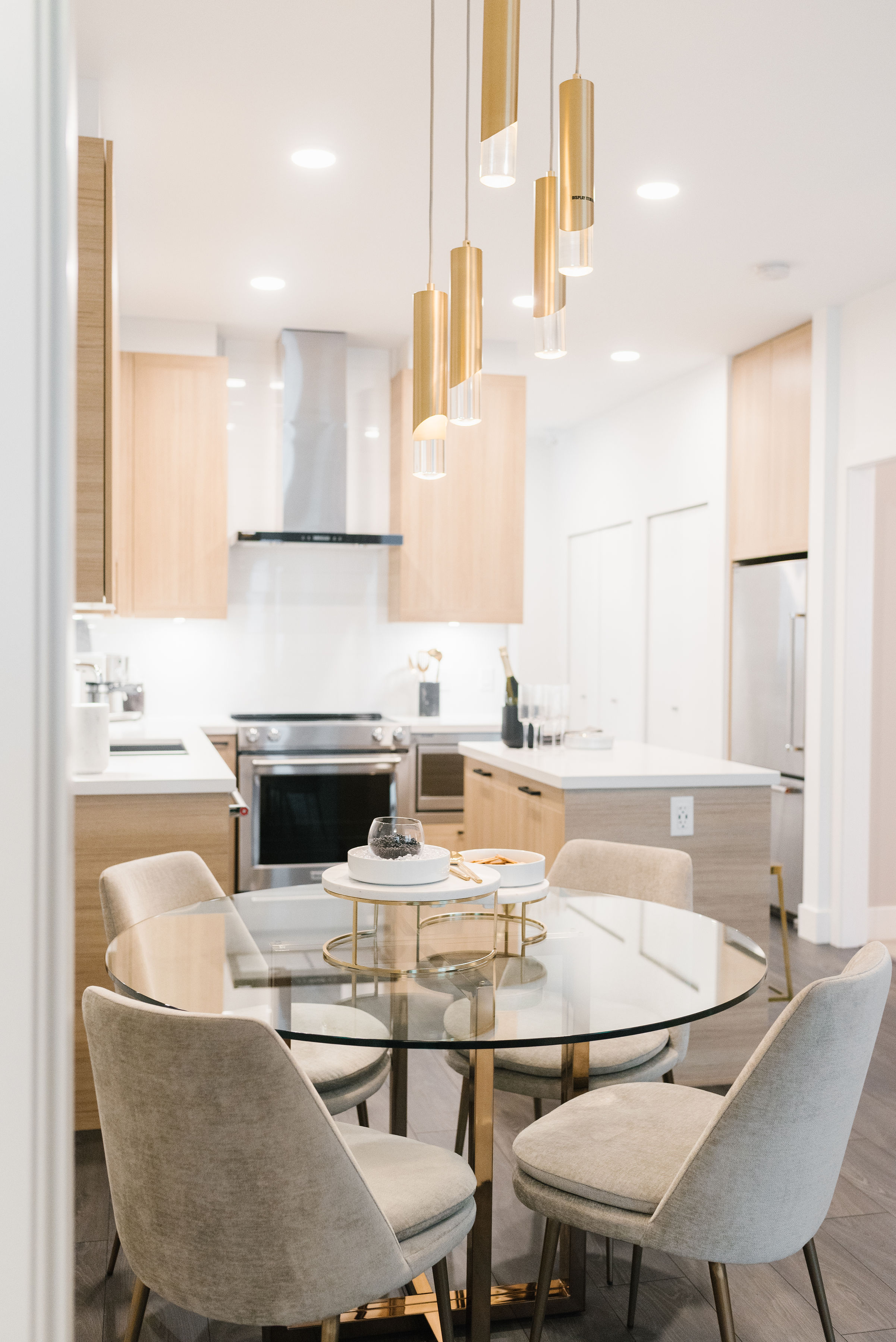 7121 14th Avenue  Burnaby, Burnaby, BC V3N 1Z3 - 8