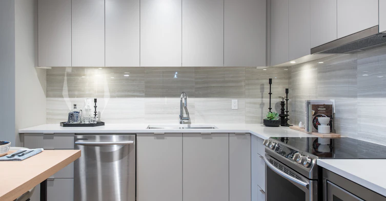 8725 University Crescent , Burnaby, BC V5A 4X9 - 8