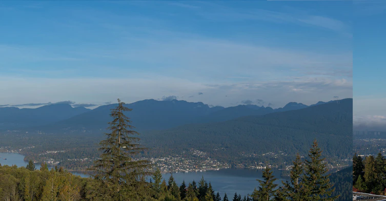 8725 University Crescent , Burnaby, BC V5A 4X9 - 18