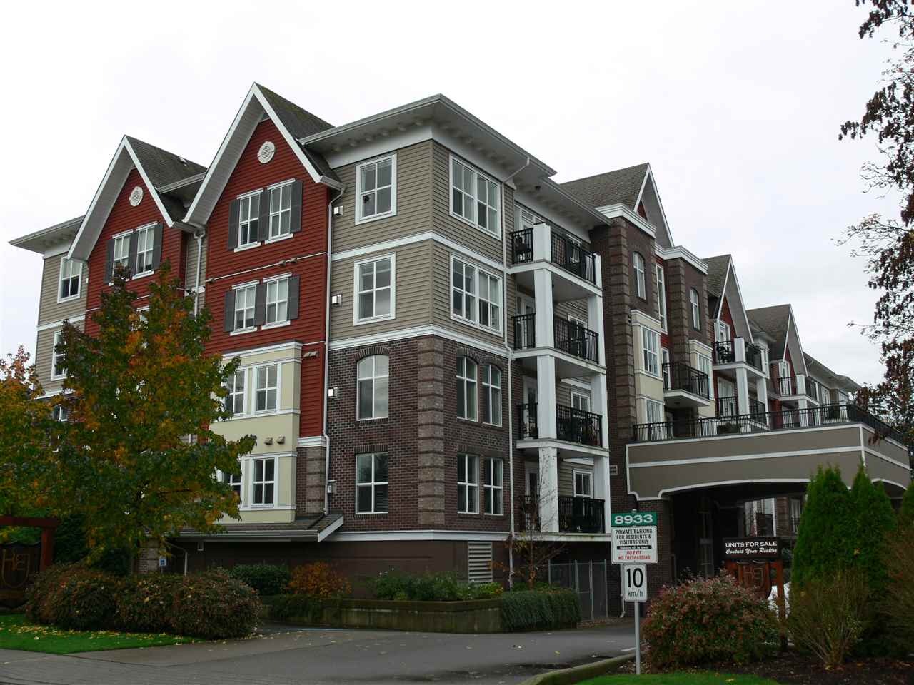 8933 Edward Street, Chilliwack, BC V2P 4E2